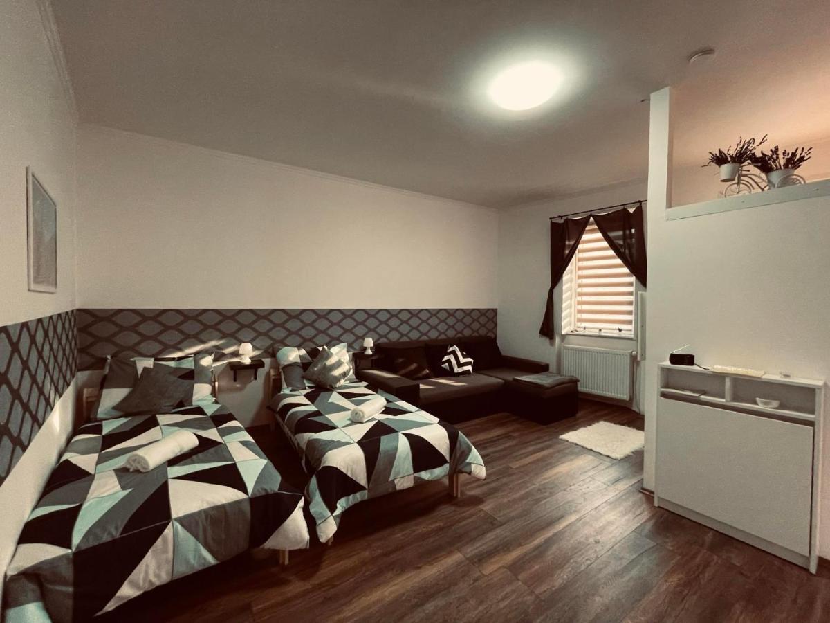 Mazli Vendeghaz Hotel Satoraljaujhely Luaran gambar